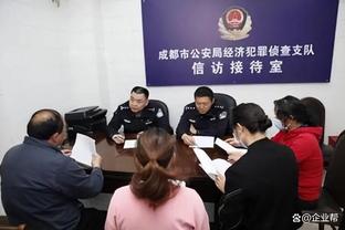 戴格诺特：霍姆格伦每场稳定送出7次8次盖帽 这真的不容易做到